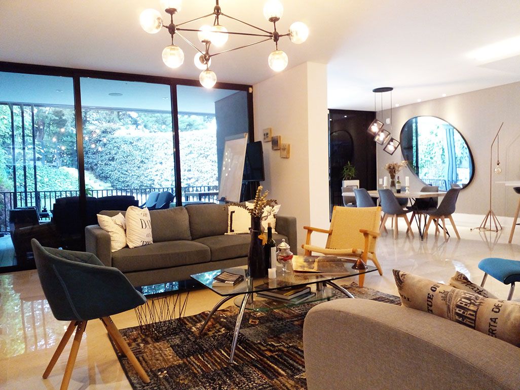 Casa en arriendo o venta Antioquia Envigado El Salado 325 m2 Habitaciones 3 Baños 6 Garajes 5 Precio venta $2900000000 Precio arriendo $17000000