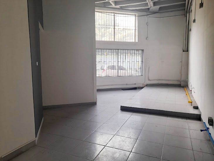 Bodega en arriendo o venta Antioquia Medellín Cristo Rey 210 m2 Habitaciones 0 Baños 4 Garajes 8 Precio venta $970000000 Precio arriendo $6600000