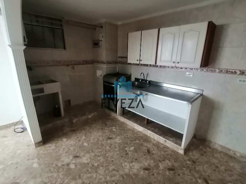 Apartamento en venta Antioquia Itagüí Ditaires 70 m2 Habitaciones 3 Baños 1 Garajes 0 Precio $190000000