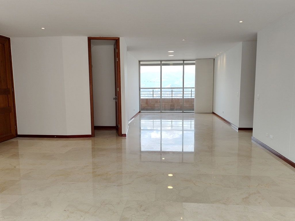 Apartamento en arriendo Antioquia Medellín El Tesoro 180 m2 Habitaciones 3 Baños 6 Garajes 3 Precio $7700000