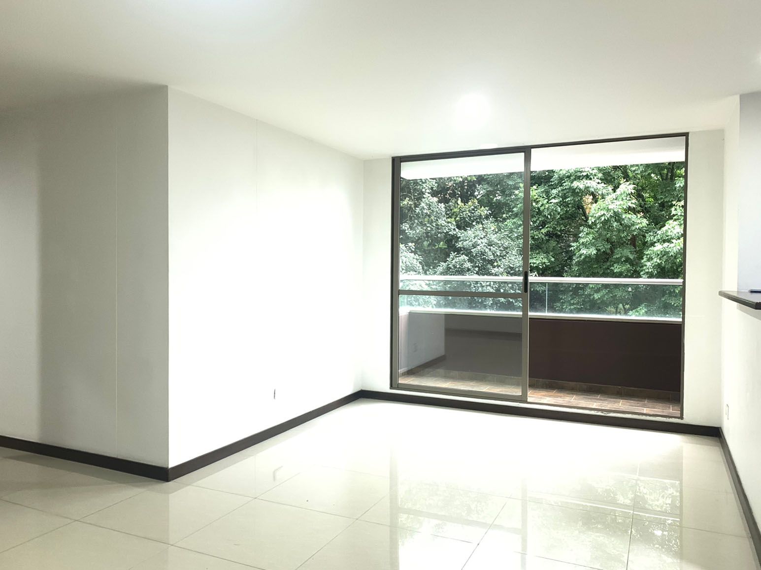 Apartamento en arriendo Antioquia Envigado Villa Grande 75 m2 Habitaciones 2 Baños 2 Garajes 2 Precio $3000000