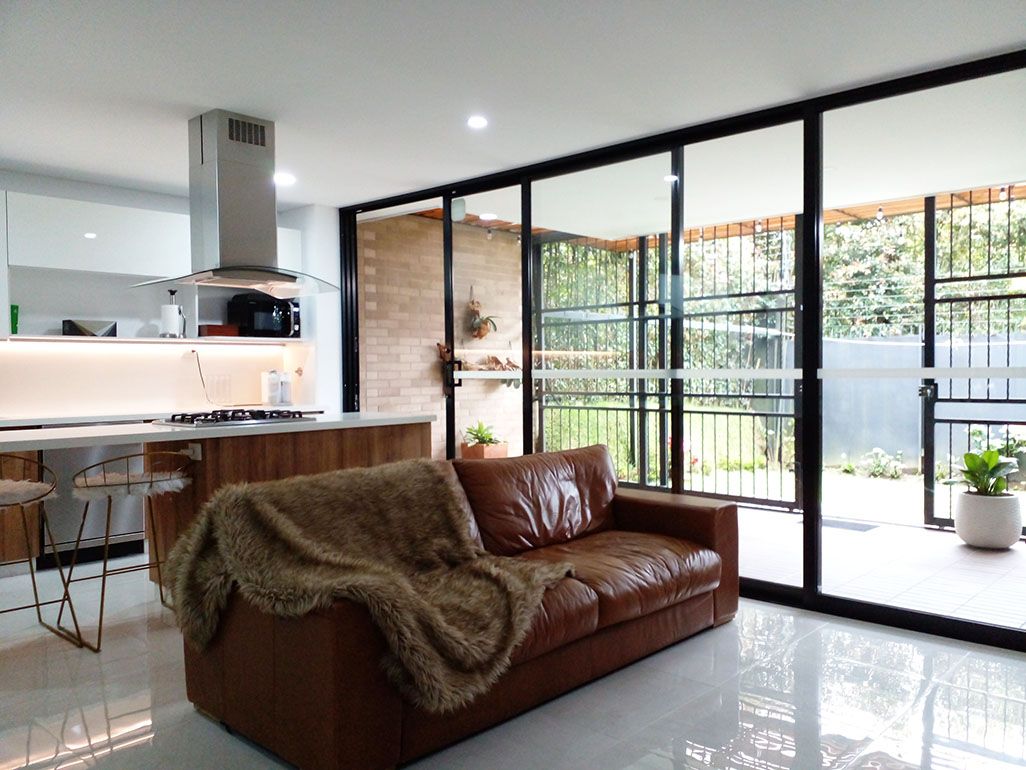 Casa en venta Antioquia Envigado El Salado 237 m2 Habitaciones 3 Baños 6 Garajes 5 Precio $1950000000