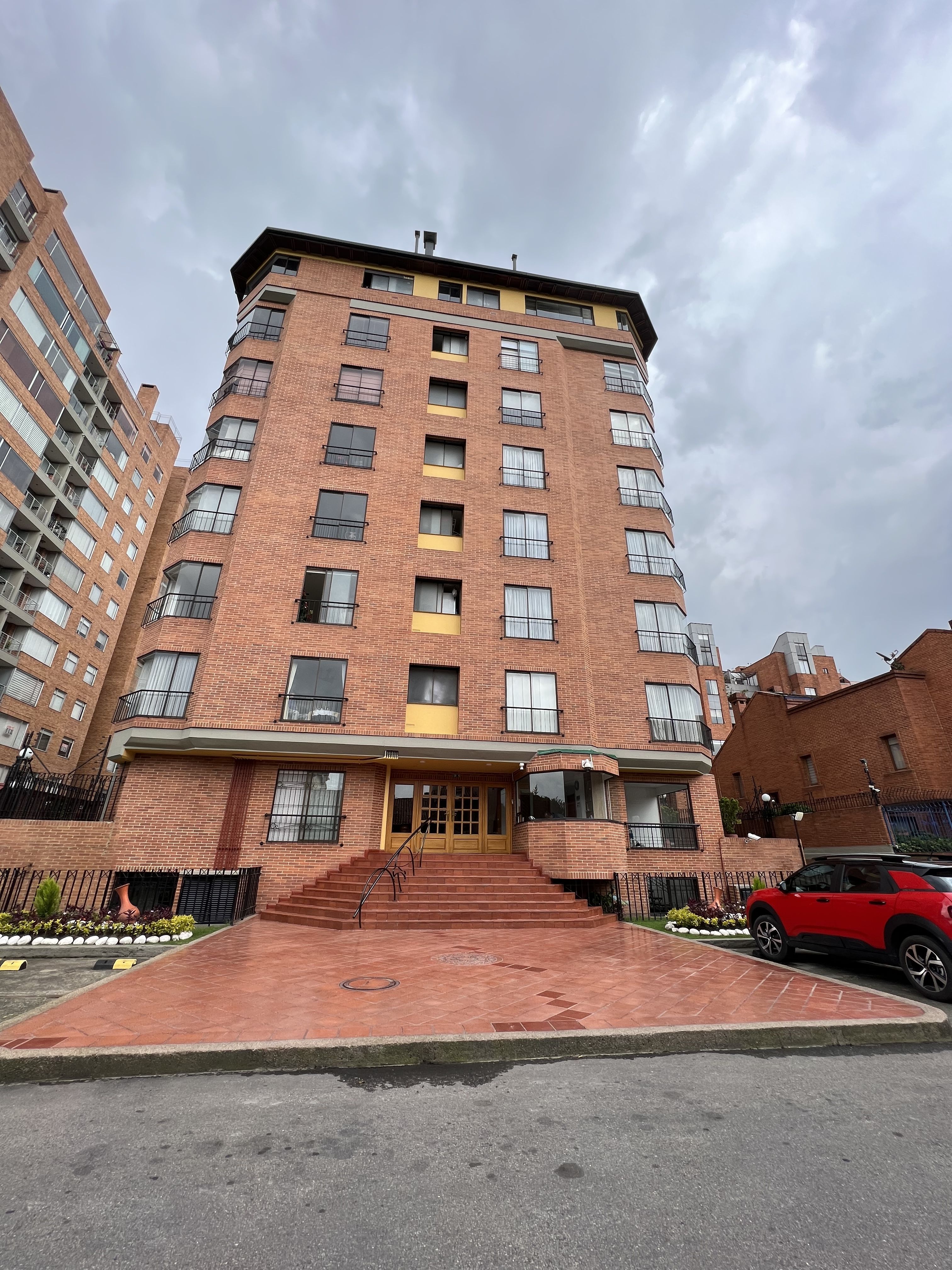 Apartamento en venta Cundinamarca Bogotá San José Del Prado 111 m2 Habitaciones 3 Baños 2 Garajes 3 Precio $580000000