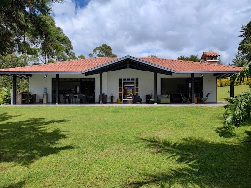 Finca en venta Risaralda Pereira Otros 425 m2 Habitaciones 4 Baños 8 Garajes 2 Precio $1800000000