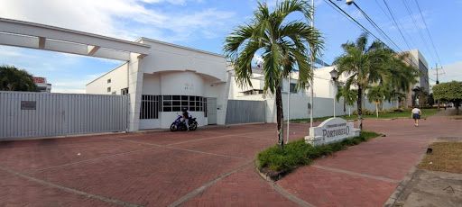 Casa en venta Huila Neiva Nn 377 m2 Habitaciones 4 Baños 15 Garajes 3 Precio $1200000000