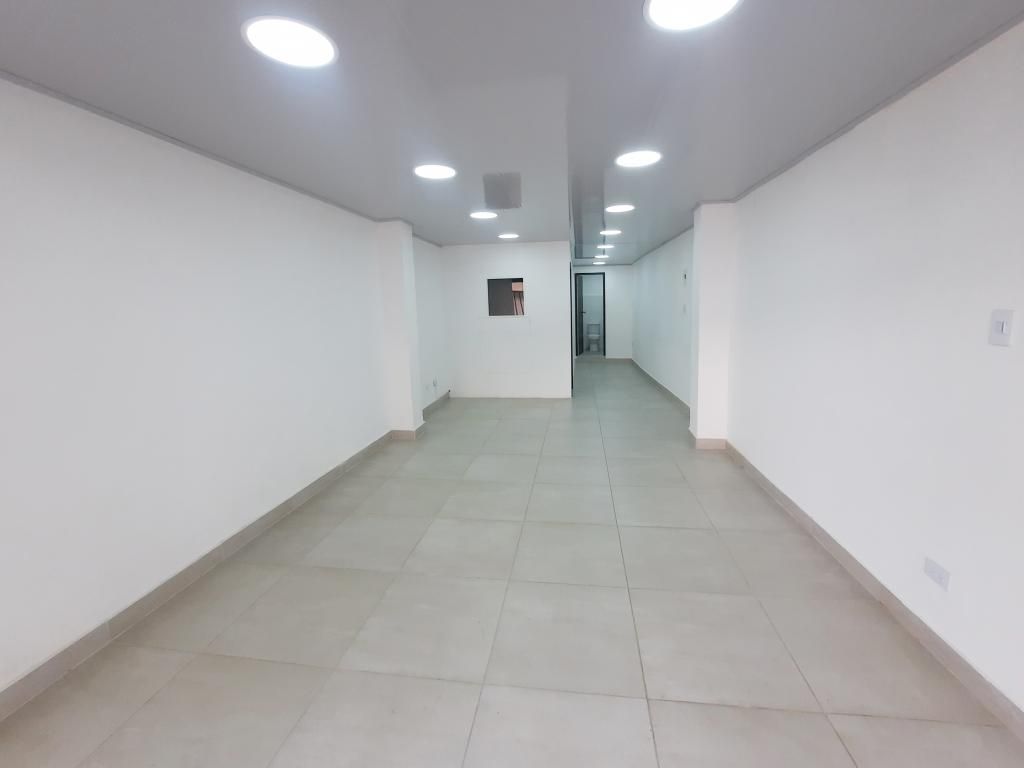 Local en arriendo Valle Del Cauca Cali Granada 45 m2 Habitaciones 0 Baños 0 Garajes 1 Precio $3300000