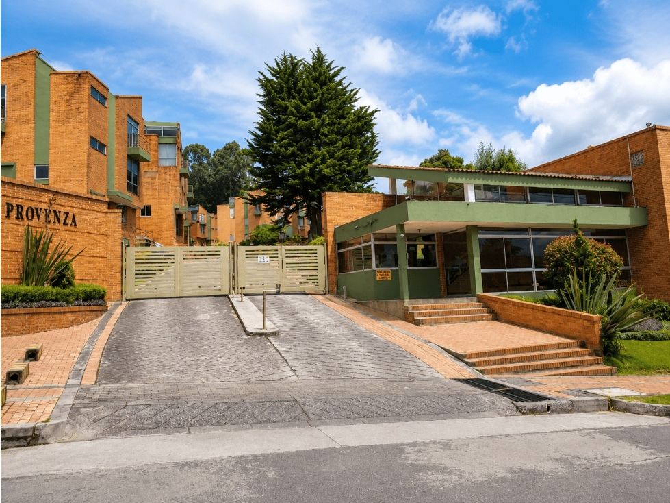 Casa en venta Cundinamarca Bogotá Suba Naranjos 185 m2 Habitaciones 3 Baños 4 Garajes 3 Precio $1080000000