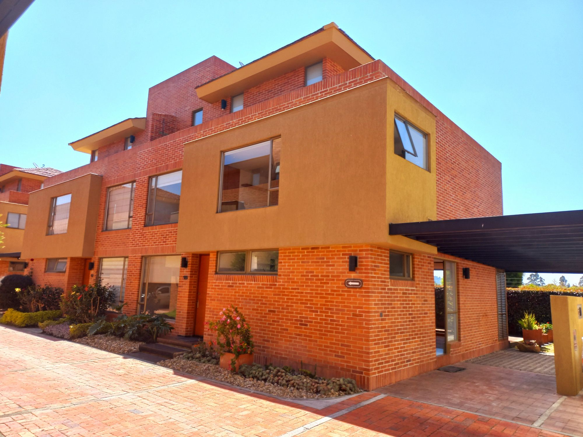 Casa en venta Cundinamarca Bogotá Conejera 188 m2 Habitaciones 4 Baños 4 Garajes 2 Precio $1100000000