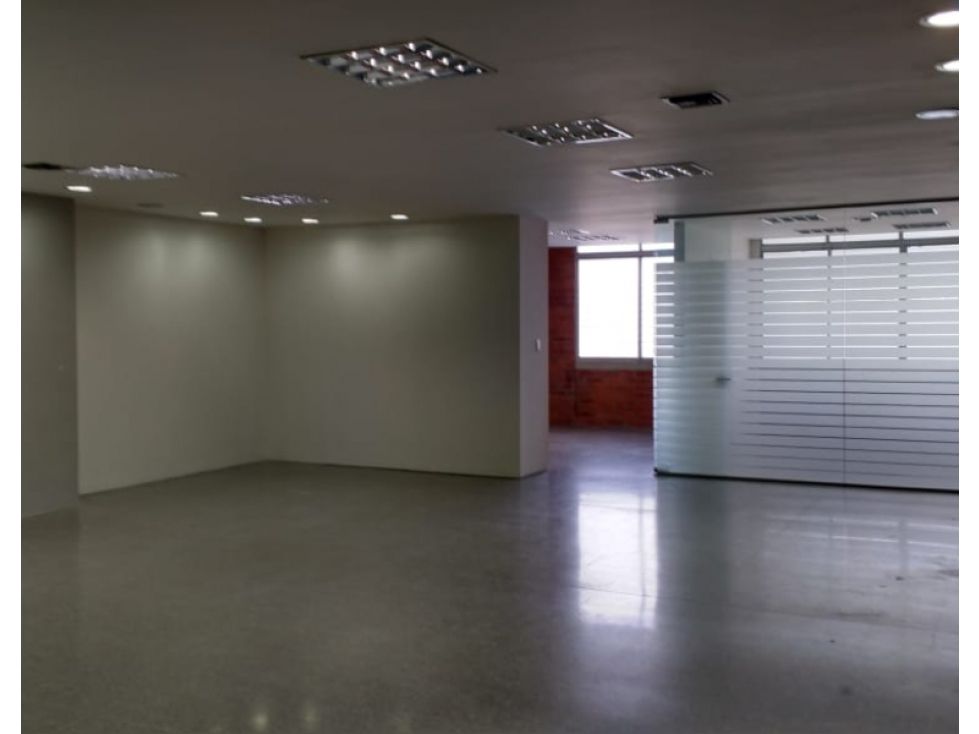 Local en arriendo Antioquia Medellín Shellmar 134 m2 Habitaciones 0 Baños 2 Garajes 3 Precio $8298000