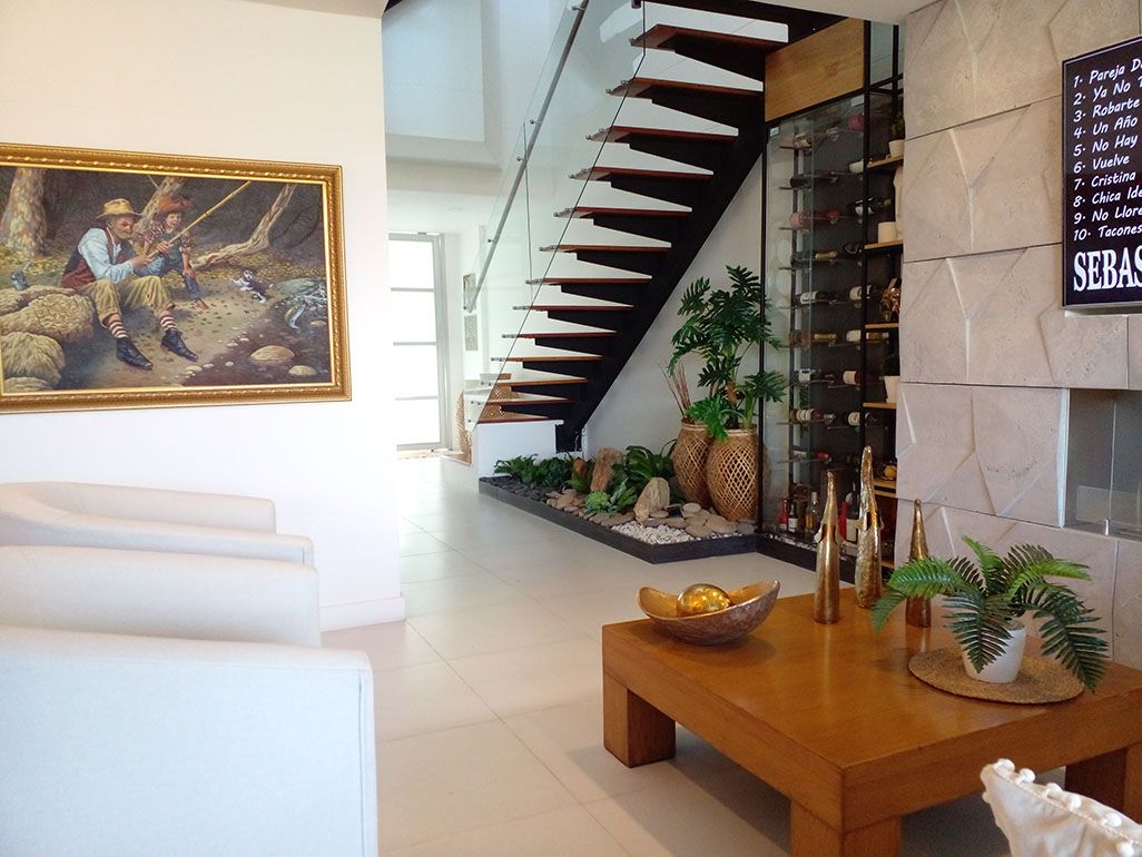 Casa en arriendo Antioquia Envigado Loma Del Atravesado 213 m2 Habitaciones 3 Baños 8 Garajes 3 Precio $12700000