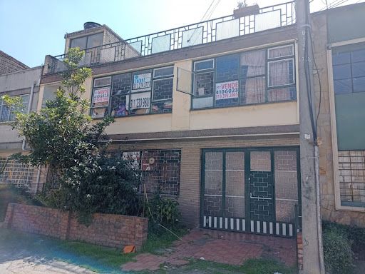 Casa en venta Cundinamarca Bogotá Quinta Paredes 324 m2 Habitaciones 8 Baños 15 Garajes 3 Precio $1250000000
