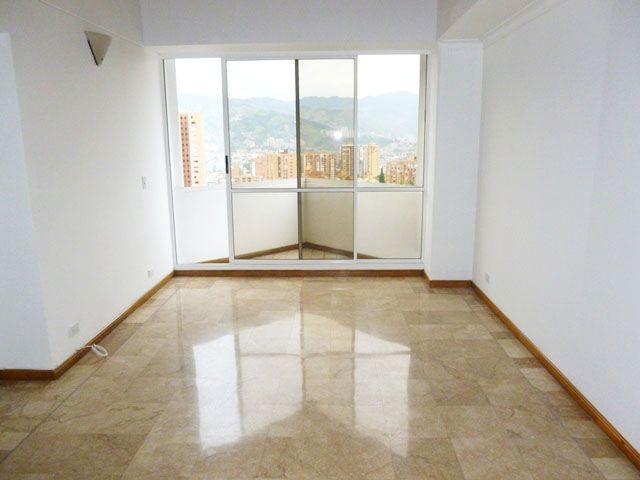 Apartamento en arriendo o venta Antioquia Medellín El Diamante No2 92 m2 Habitaciones 3 Baños 2 Garajes 3 Precio venta $490000000 Precio arriendo $3600000