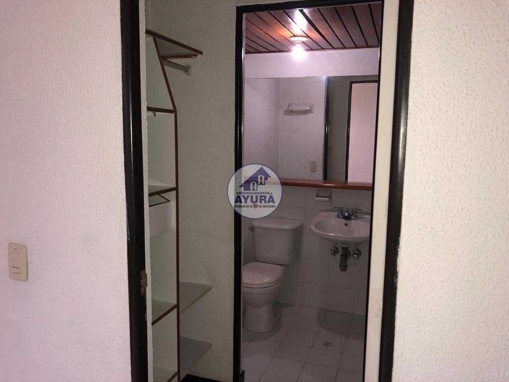 Apartamento en arriendo Antioquia Envigado San José 70 m2 Habitaciones 3 Baños 2 Garajes 1 Precio $2500000
