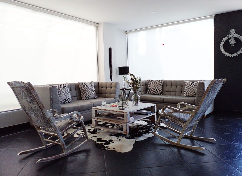 Casa en arriendo o venta Antioquia Envigado Loma Del Atravesado 267 m2 Habitaciones 3 Baños 6 Garajes 7 Precio venta $1720000000 Precio arriendo $13500000