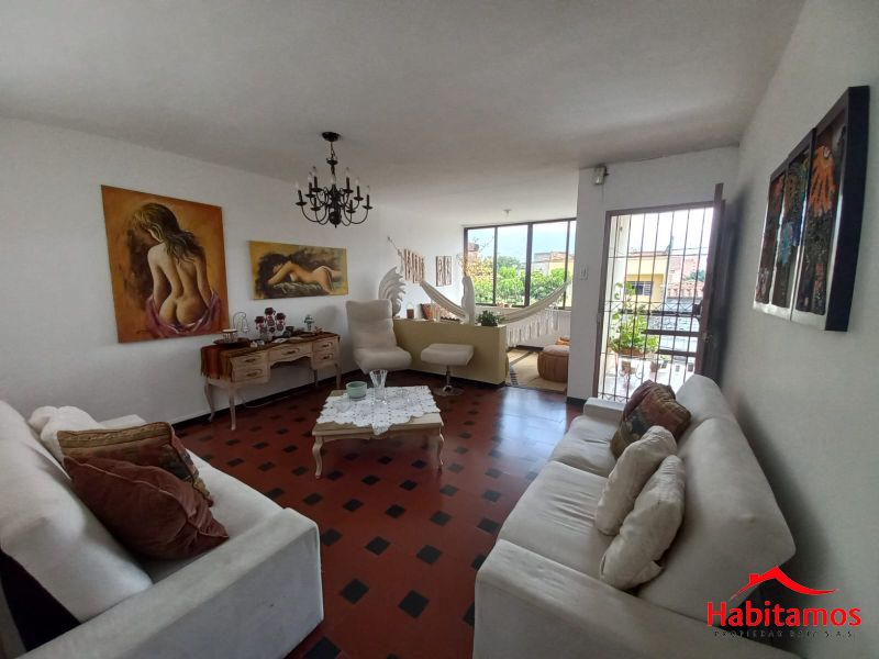 Apartamento en venta Antioquia Medellín Los Pinos 142 m2 Habitaciones 5 Baños 2 Garajes 0 Precio $680000000