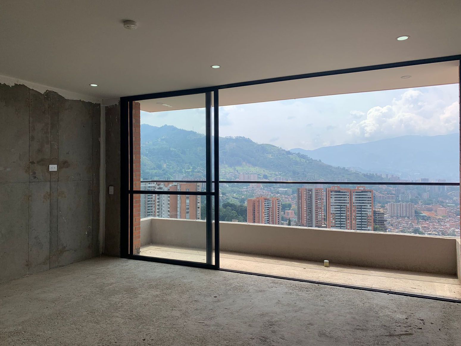 Apartamento en venta Antioquia Envigado El Escobero 95 m2 Habitaciones 3 Baños 2 Garajes 3 Precio $690000000