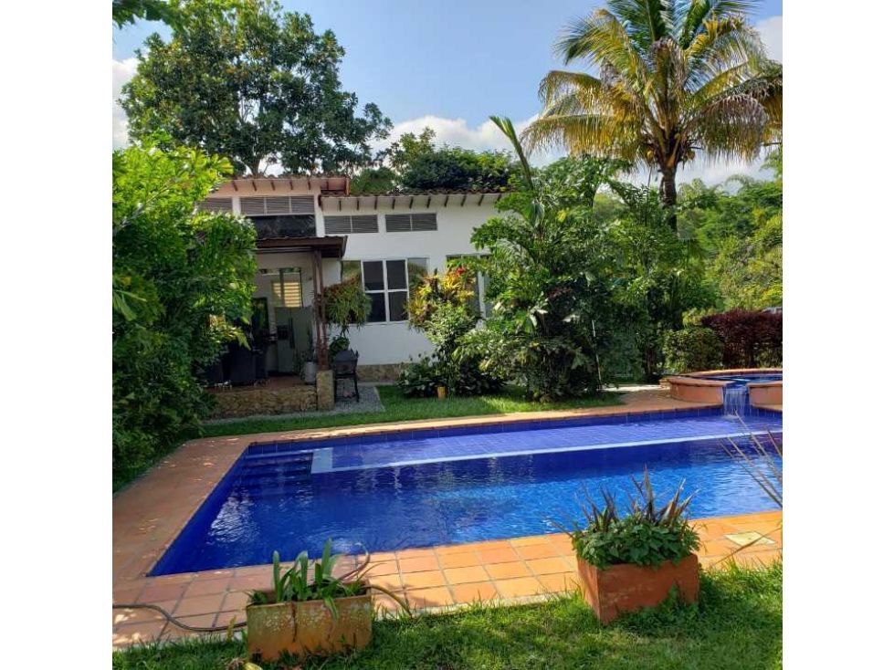 Casa Campestre en venta Quindío Armenia Armenia 300 m2 Habitaciones 3 Baños 4 Garajes 5 Precio $2200000000