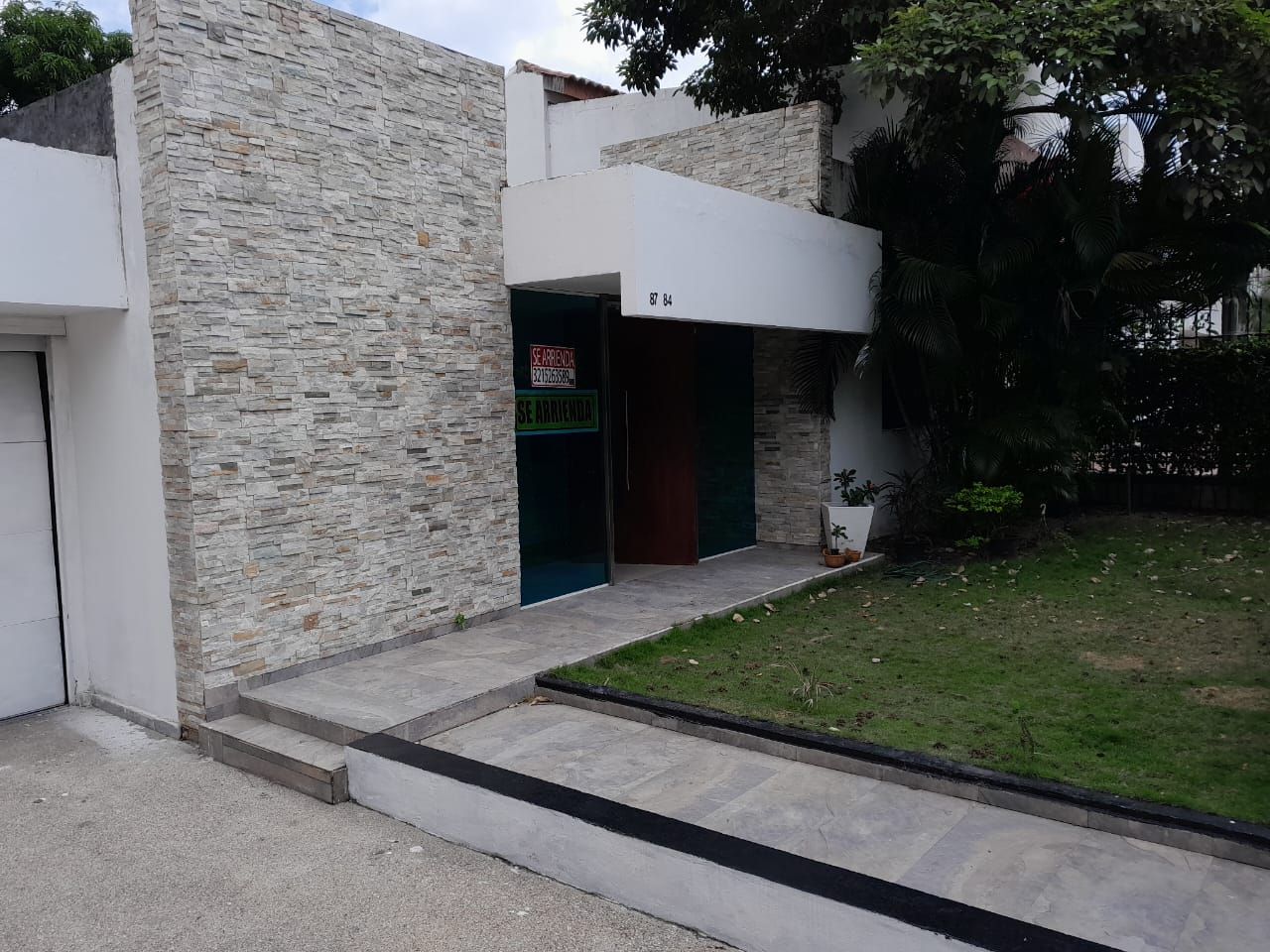 Casa en arriendo o venta Atlántico Barranquilla Riomar 507 m2 Habitaciones 4 Baños 6 Garajes 3 Precio venta $1750000000 Precio arriendo $8500000