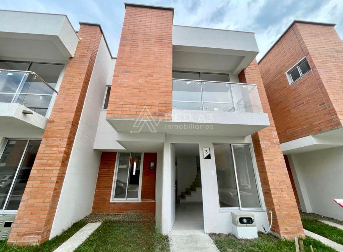 Casa en venta Risaralda Pereira Pereira 89 m2 Habitaciones 3 Baños 4 Garajes 2 Precio $418200000