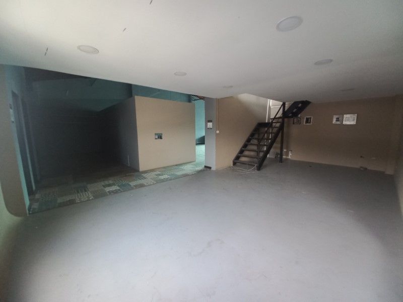 Local en arriendo Antioquia Medellín Tenche 200 m2 Habitaciones 0 Baños 2 Garajes 1 Precio $10000000