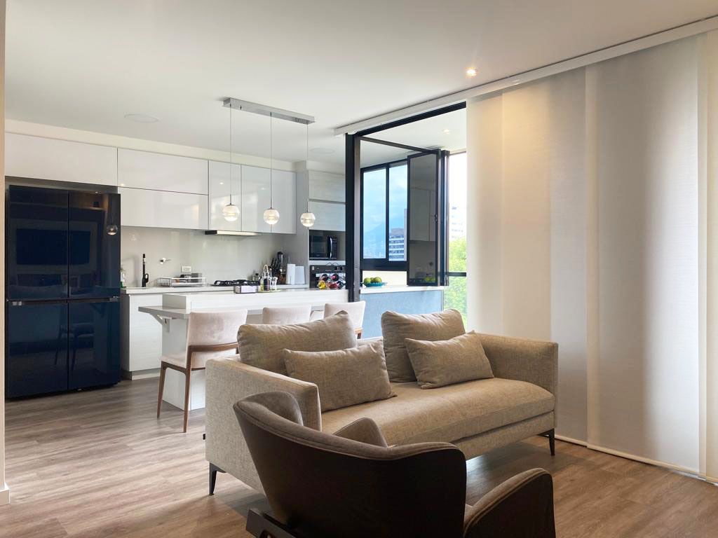 Apartamento en arriendo Antioquia Medellín La Linde 80 m2 Habitaciones 2 Baños 4 Garajes 3 Precio $12000000