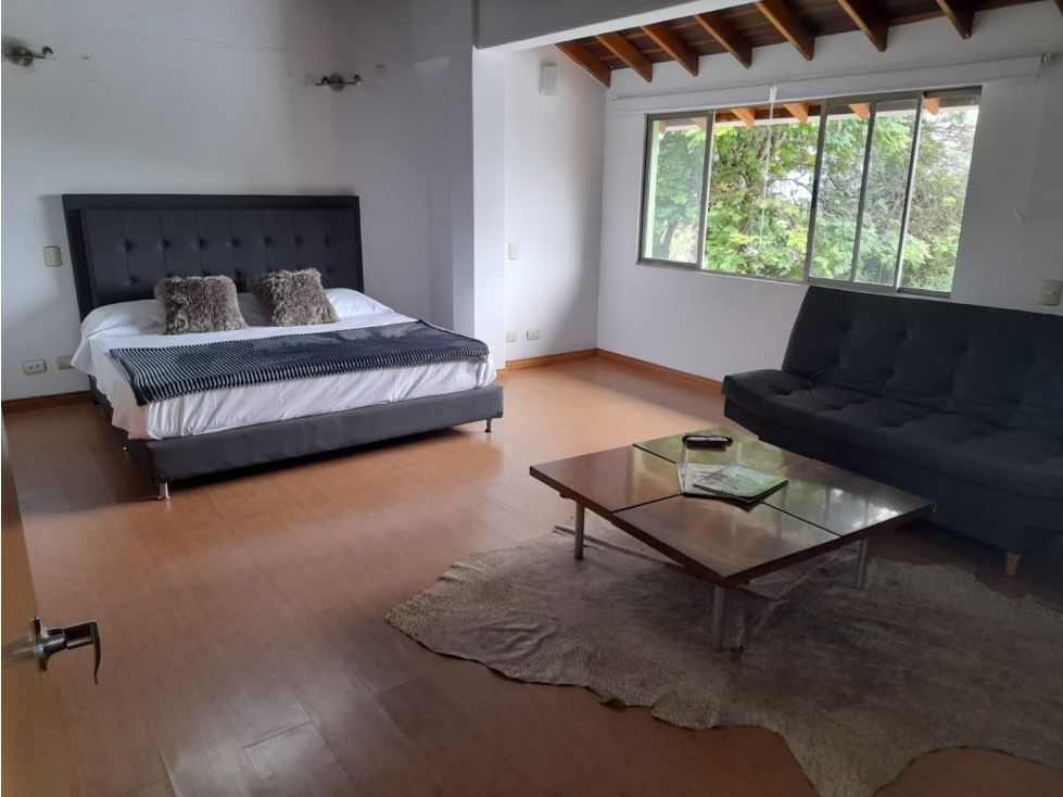 Casa Campestre en arriendo Antioquia Envigado Envigado 350 m2 Habitaciones 4 Baños 4 Garajes 10 Precio $15000000