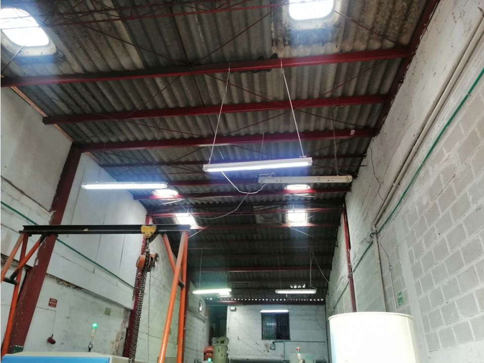 Bodega en venta Antioquia Medellín Trinidad 244 m2 Habitaciones 0 Baños 2 Garajes 1 Precio $1200000000