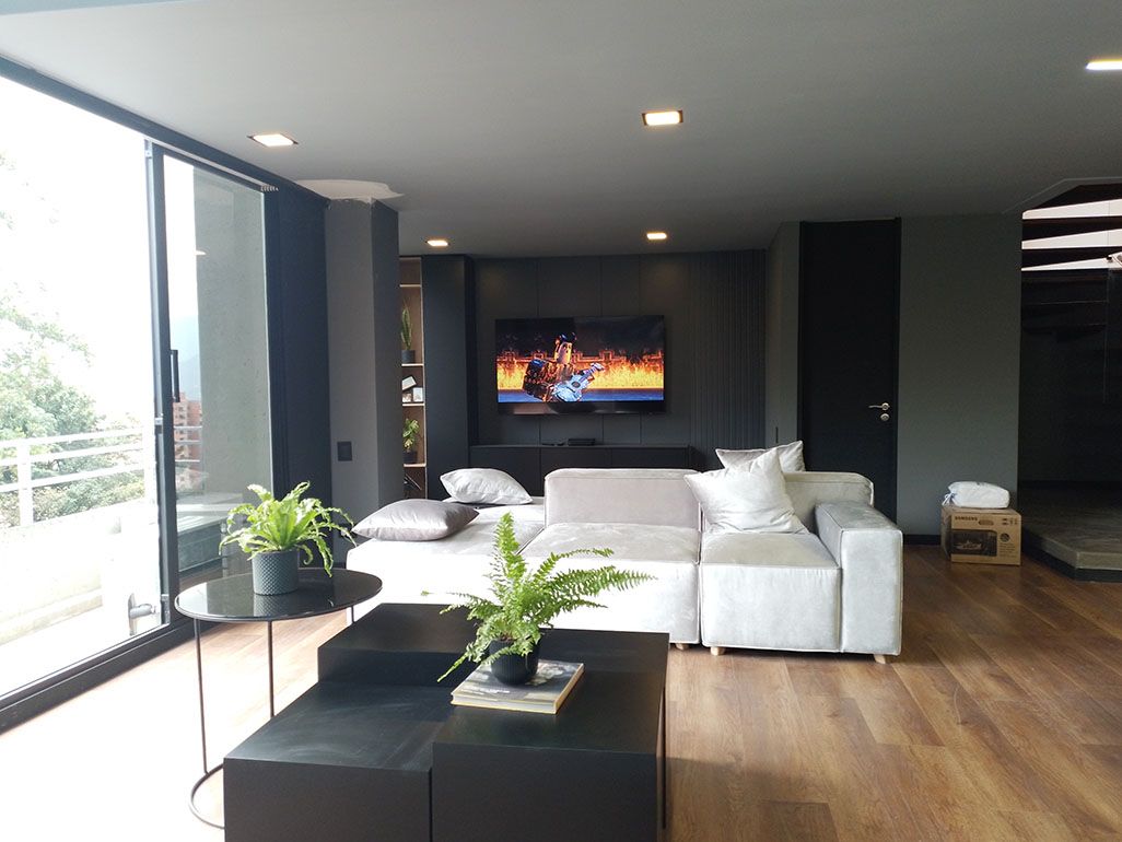 Apartamento en arriendo o venta Antioquia Medellín Los Naranjos 160 m2 Habitaciones 2 Baños 4 Garajes 3 Precio venta $1400000000 Precio arriendo $13700000