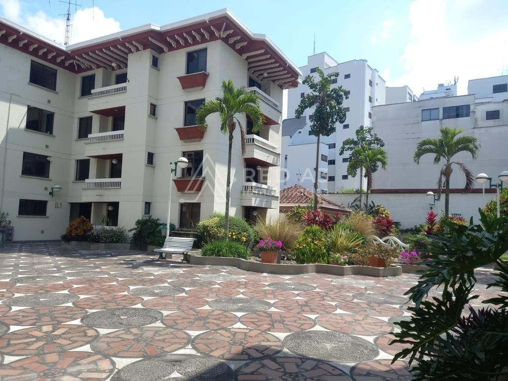Apartamento en arriendo Risaralda Pereira Pinares De San Martin 140 m2 Habitaciones 3 Baños 4 Garajes 2 Precio $3690000