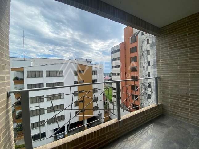 Apartamento en venta Risaralda Pereira Los Alamos 237 m2 Habitaciones 3 Baños 6 Garajes 4 Precio $1180000000