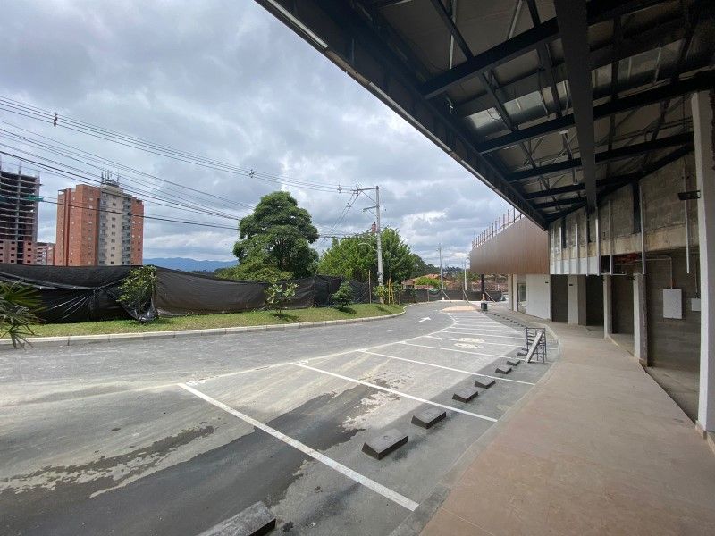 Local en venta Antioquia Rionegro Urbanizacion Riogrande 25 m2 Habitaciones 0 Baños 0 Garajes 1 Precio $330000000