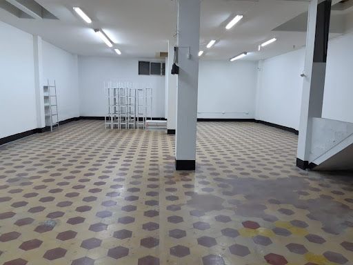 Bodega en venta Risaralda Pereira Sector Plaza De Bolivar 190 m2 Habitaciones 0 Baños 2 Garajes 1 Precio $480000000