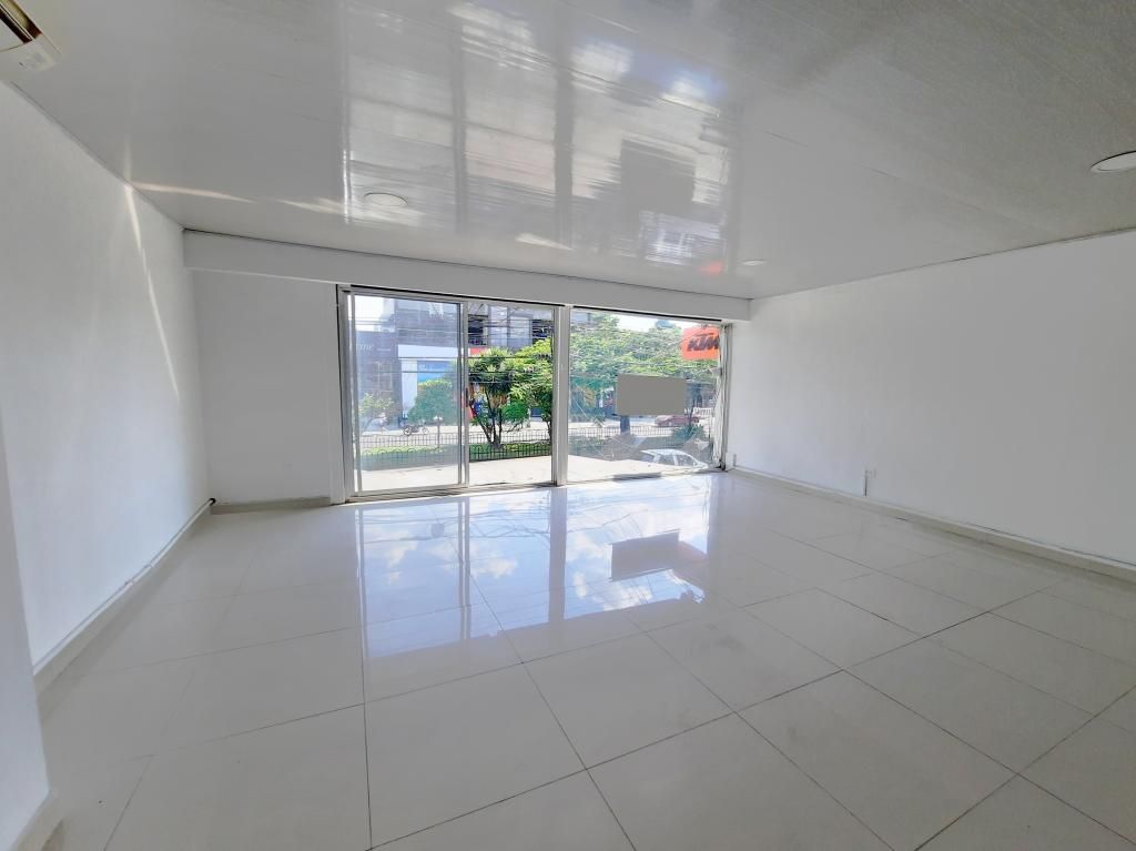 Local en arriendo Valle Del Cauca Cali El Gran Limonar - Cataya 130 m2 Habitaciones 0 Baños 0 Garajes 1 Precio $3000000