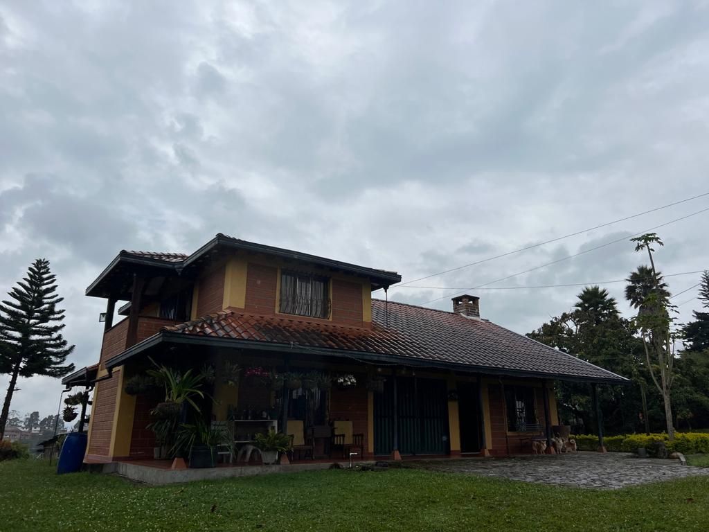 Finca en venta Antioquia Rionegro Rionegro 290 m2 Habitaciones 4 Baños 4 Garajes 2 Precio $3360000000