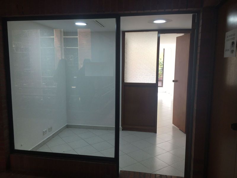 Oficina en venta Antioquia Medellín La Aguacatala 21 m2 Habitaciones 0 Baños 1 Garajes 0 Precio $185000000