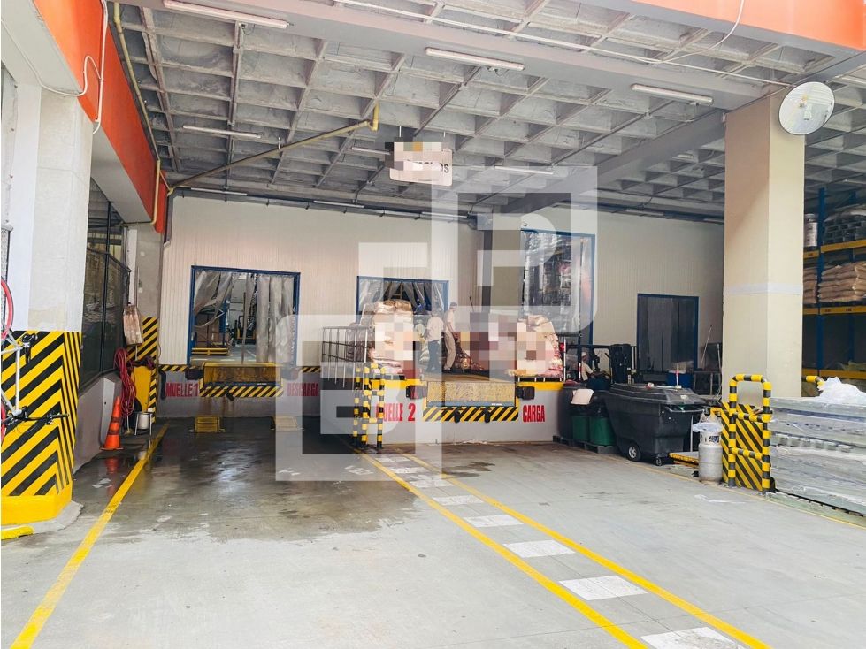 Bodega en venta Antioquia Itagüí Zona Industrial No 3 2700 m2 Habitaciones 0 Baños 19 Garajes 12 Precio $16200000000