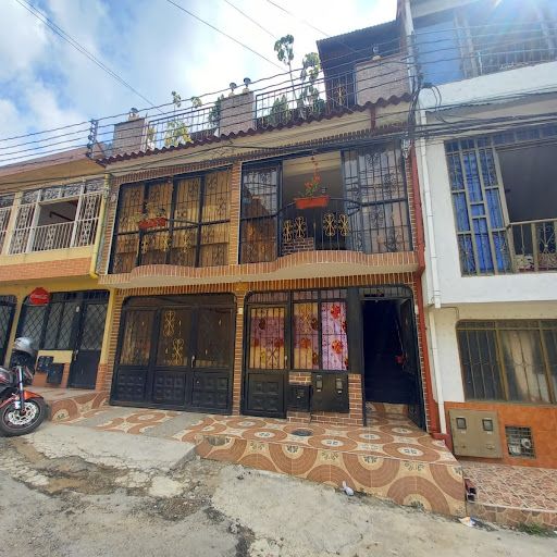 Casa en venta Tolima Ibagué Ub Arkala Et I 315 m2 Habitaciones 4 Baños 2 Garajes 2 Precio $320000000