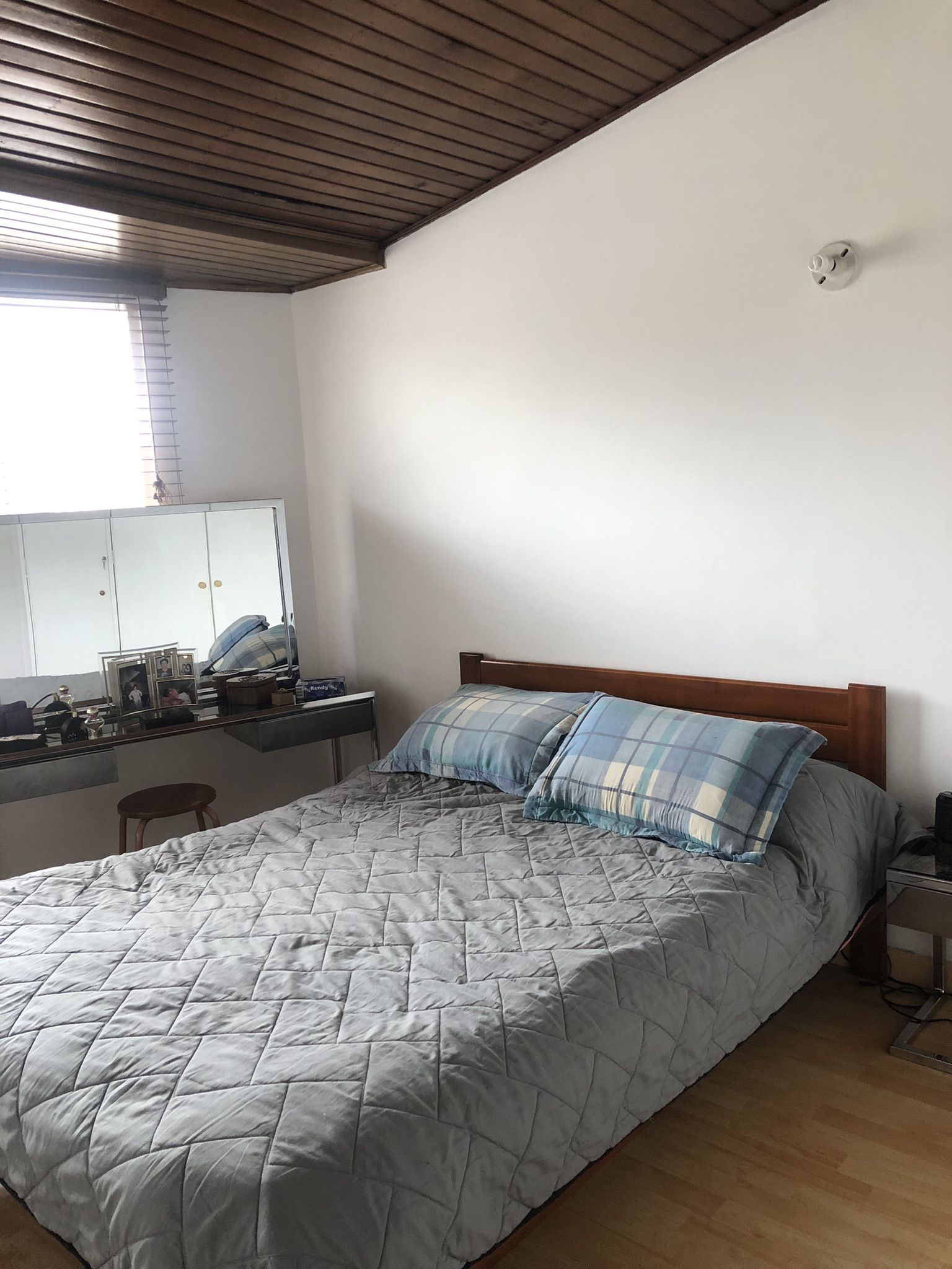 Casa en arriendo o venta Cundinamarca Bogotá Jorge Eliécer Gaitán 186 m2 Habitaciones 4 Baños 4 Garajes 2 Precio venta $680000000 Precio arriendo $4500000