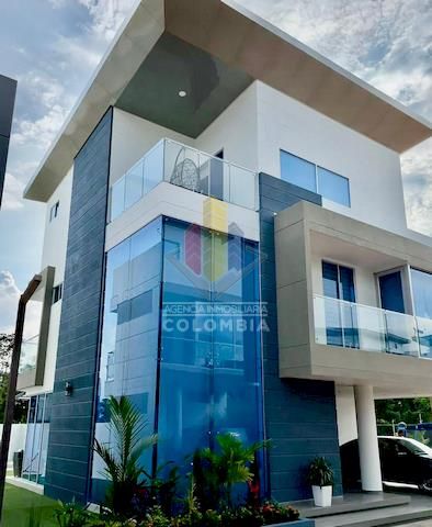 Casa en venta Tolima Ibagué Condominio Los Lagos 295 m2 Habitaciones 4 Baños 8 Garajes 4 Precio $1750000000