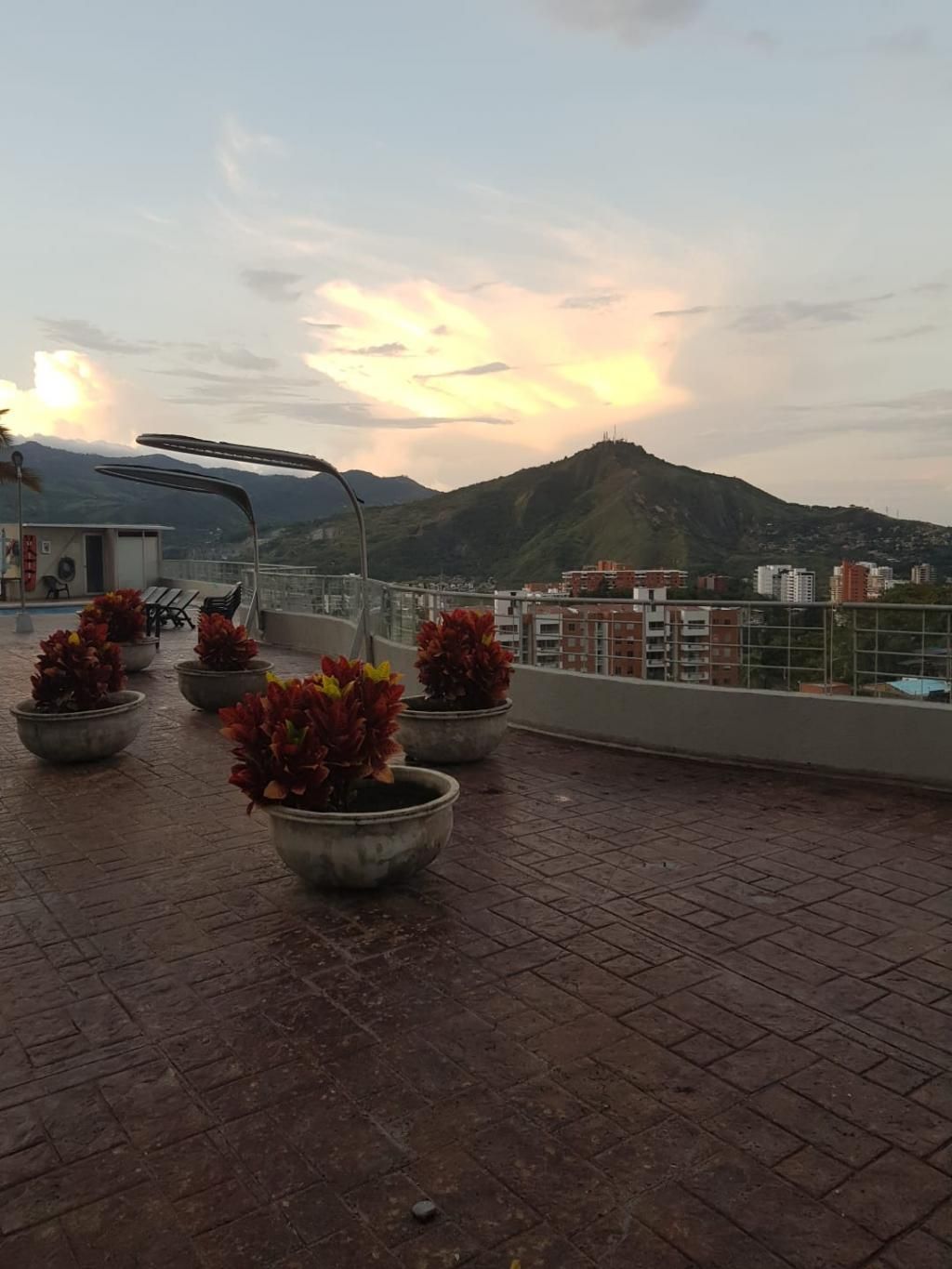 Apartamento en venta Valle Del Cauca Cali Bellavista 96 m2 Habitaciones 3 Baños 4 Garajes 3 Precio $470000000