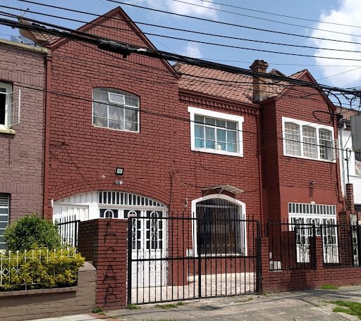 Casa en venta Cundinamarca Bogotá San Luis 414 m2 Habitaciones 9 Baños 13 Garajes 1 Precio $1500000000