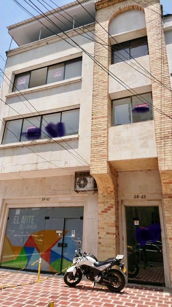 Edificio en arriendo Valle Del Cauca Cali 3 De Julio 910 m2 Habitaciones 0 Baños 10 Garajes 1 Precio $35000000