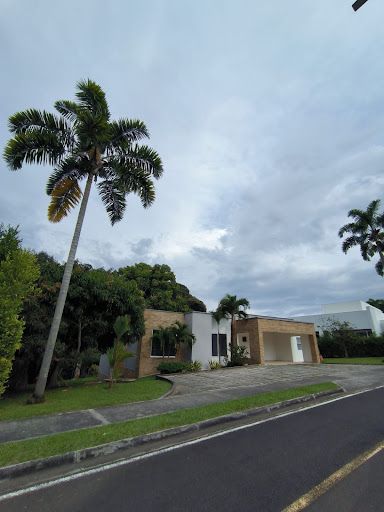 Casa en venta Risaralda Pereira Pereira 405 m2 Habitaciones 4 Baños 13 Garajes 5 Precio $1800000000