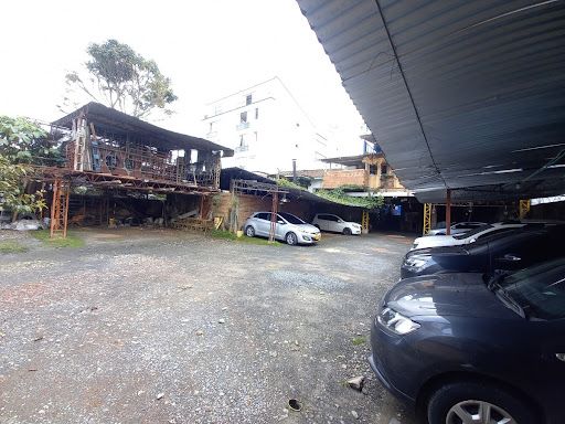 Local en venta Risaralda Santa Rosa De Cabal Los Álamos 540 m2 Habitaciones 0 Baños 15 Garajes 32 Precio $2500000000