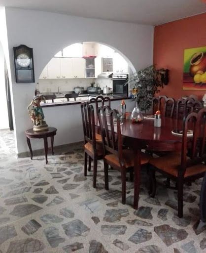 Casa en venta Antioquia Envigado Los Naranjos 165 m2 Habitaciones 5 Baños 2 Garajes 1 Precio $500000000