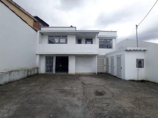 Local en arriendo Cundinamarca Chía Delicias 1048 m2 Habitaciones 0 Baños 5 Garajes 4 Precio $12000000