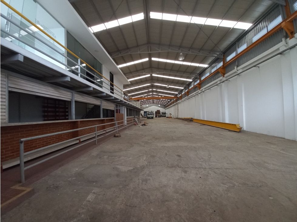 Bodega en venta Tolima Ibagué Nn 1440 m2 Habitaciones 0 Baños 4 Garajes 4 Precio $3200000000
