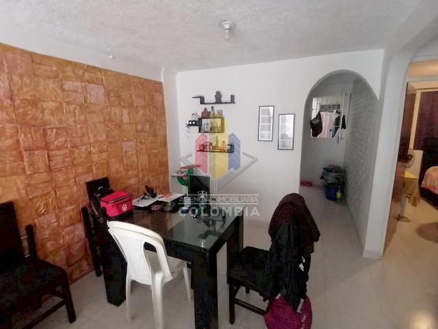 Casa en venta Tolima Ibagué Ub Altos Del Pedregal 300 m2 Habitaciones 8 Baños 8 Garajes 2 Precio $440000000