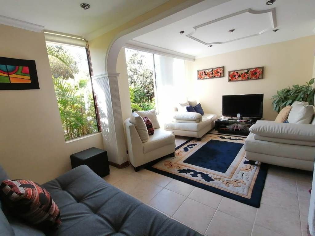 Casa en venta Antioquia Envigado La Loma De Las Brujas 131 m2 Habitaciones 4 Baños 6 Garajes 3 Precio $750000000
