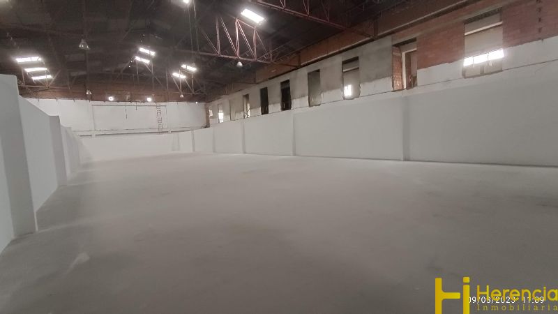 Bodega en arriendo Antioquia Itagüí La Esmeralda 440 m2 Habitaciones 0 Baños 2 Garajes 0 Precio $13500000